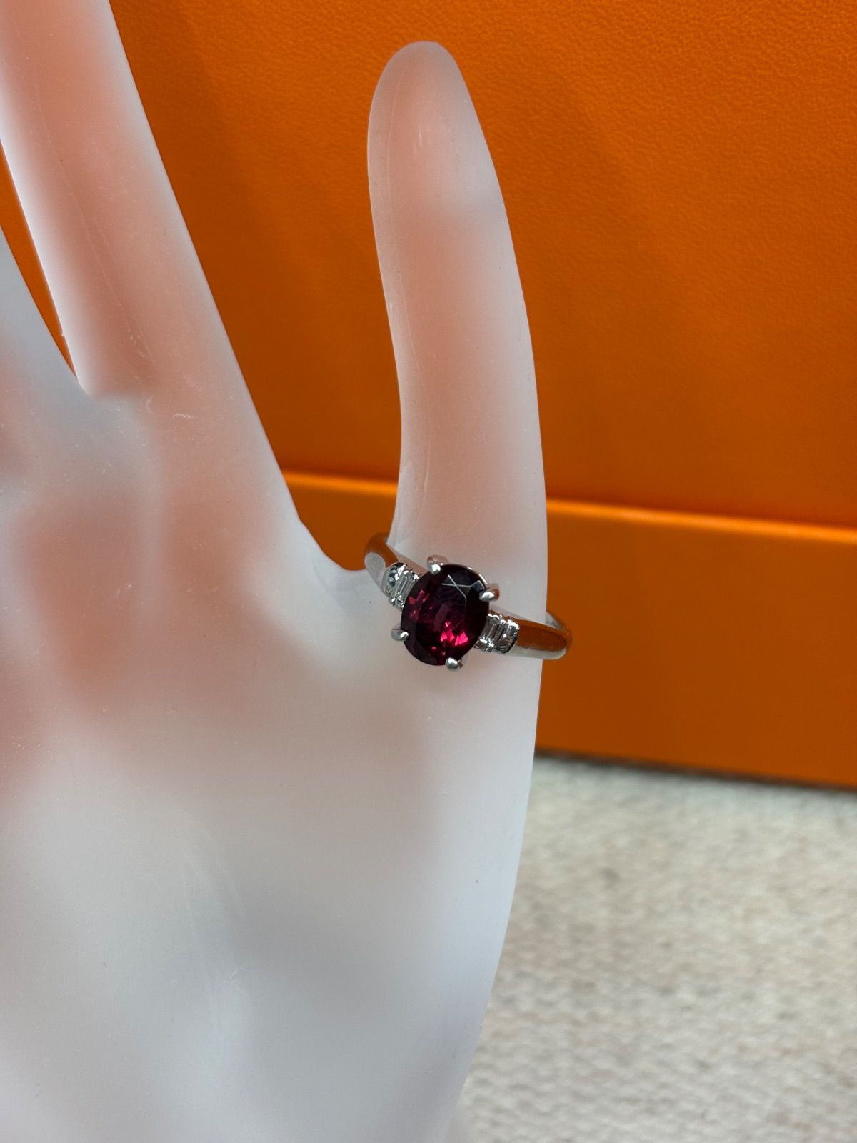 WGガーネットダイヤモンドリング サイズ12 ◎中古美品◎18金WG ガーネット ダイヤ リング 12号