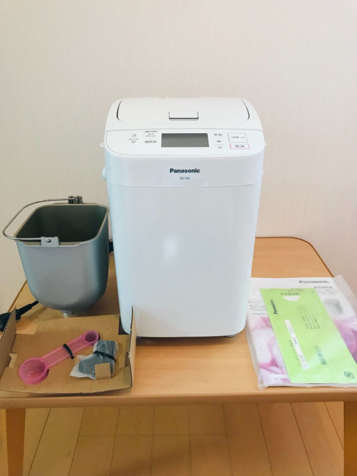 Panasonic パナソニック ホームベーカリー SD-SB1-W 新品展示品 Panasonic パナソニック ホームベーカリー SD-SB1-W 新品展示品