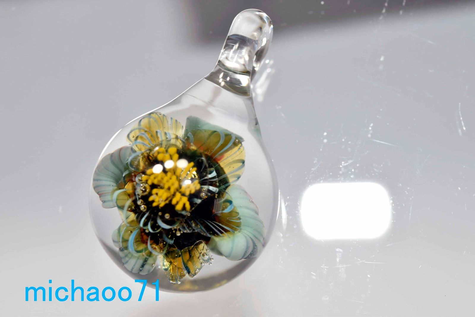 フラワー ガラスのペンダントトップ (12102-P21)GLASS FLOWER 透き通っ 