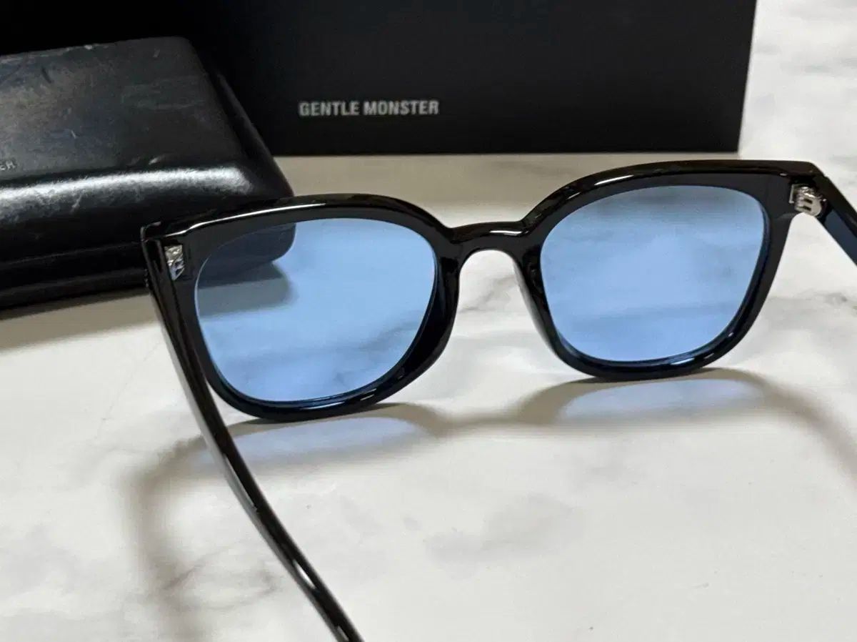 新品☆Gentle Monster ジェントルモンスター☆青☆blue GENTLE MONSTER