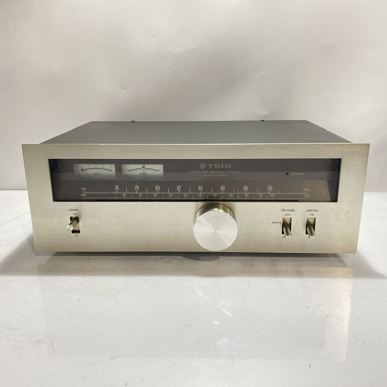TRIO AM-FMステレオチューナー　KT−5300 AM FM ステレオチューナー トリオ TORIO トリオ KT-5300 (管理