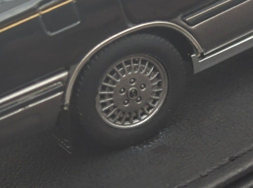 イグニッションxトミーテック 1/43 Nissan Gloria HT V20ターボ