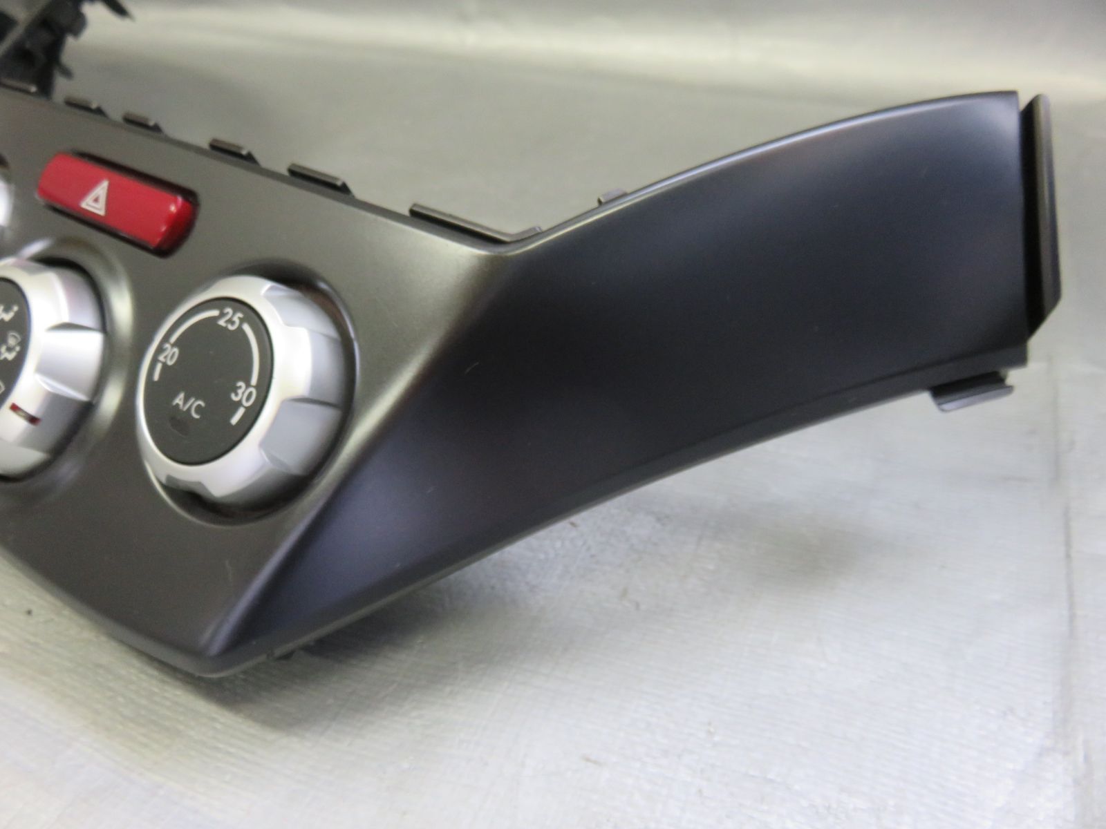 フォレスターエアコンパネル SHJ GRB/GRF/GVB/GVF流用可能 WRX