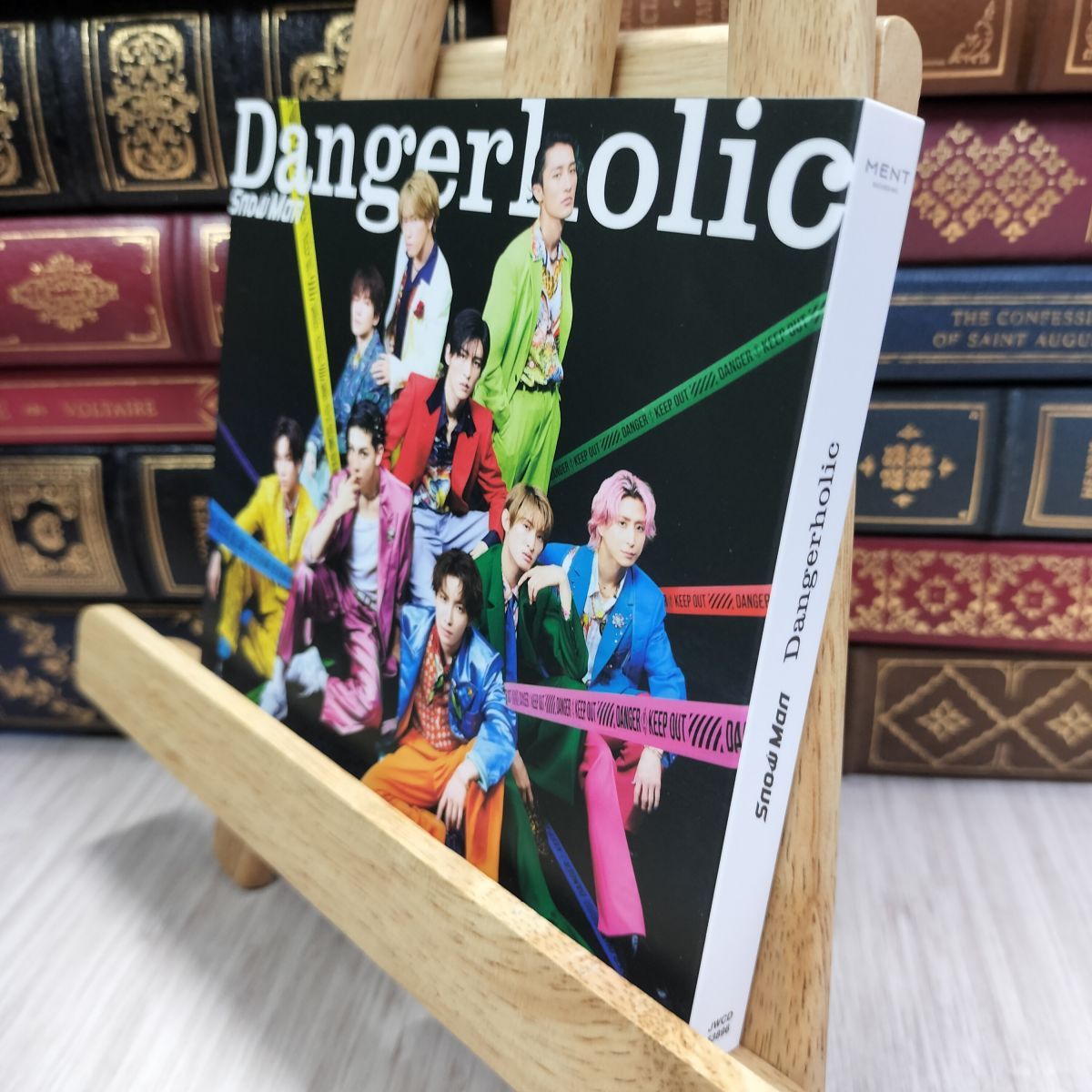 8-1 Dangerholic(通常盤)(CD) - Snow Man Snow Man 180486
