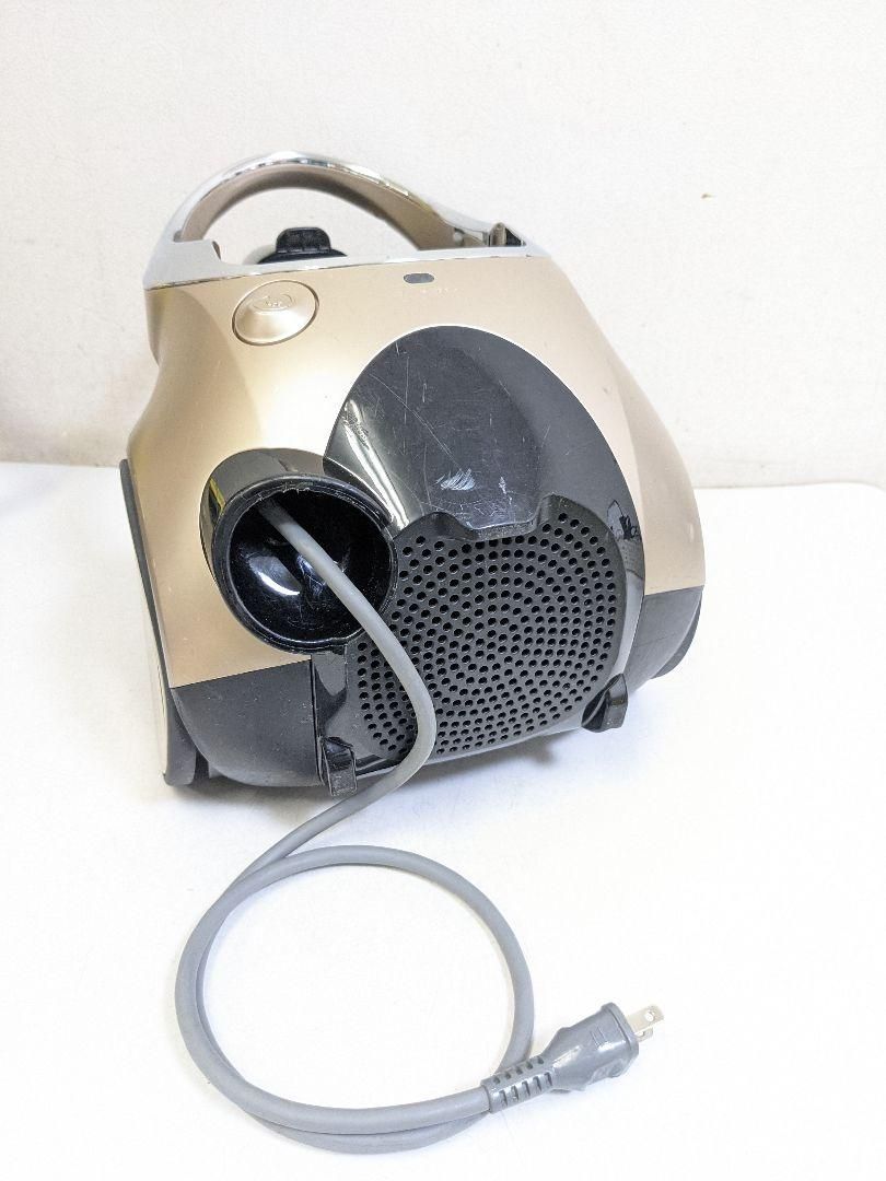 TOSHIBA 東芝 VC-J2000-R サイクロン式掃除機 2013年製 東芝 VC-J2000-R サイクロン式掃除機 2013年製 ヘッド無し