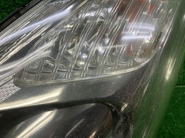 トヨタ ZNE10/14 ウィッシュ 後期 ヘッドライト左右 HID 68-13