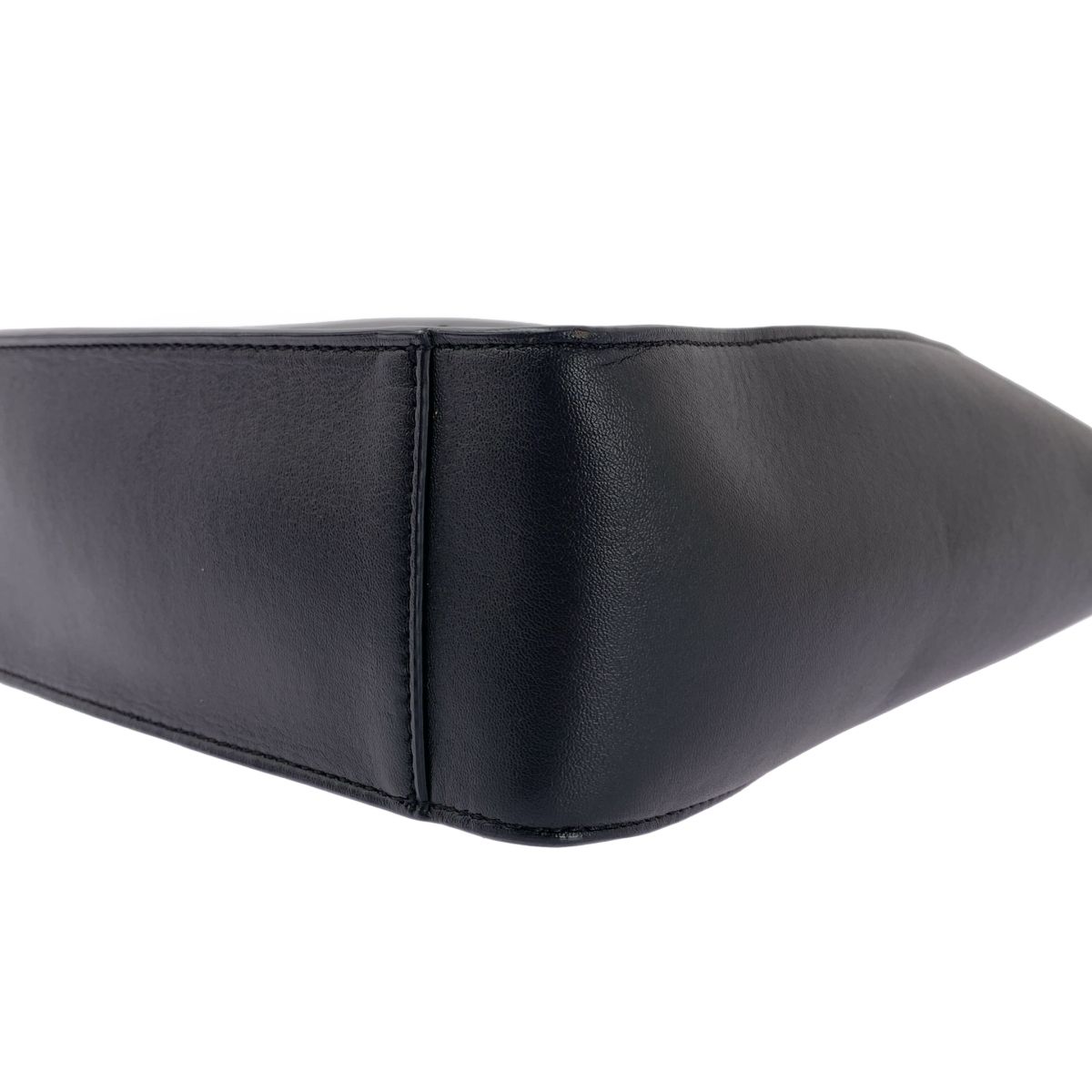 レザー パンチングロゴ