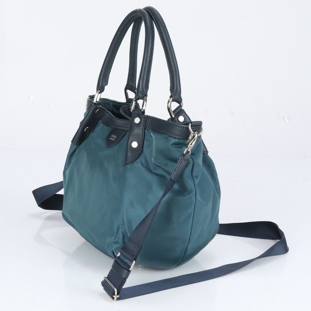 美品 ニナリッチ ベガ レザー 2WAY ショルダーバッグ 斜め掛け