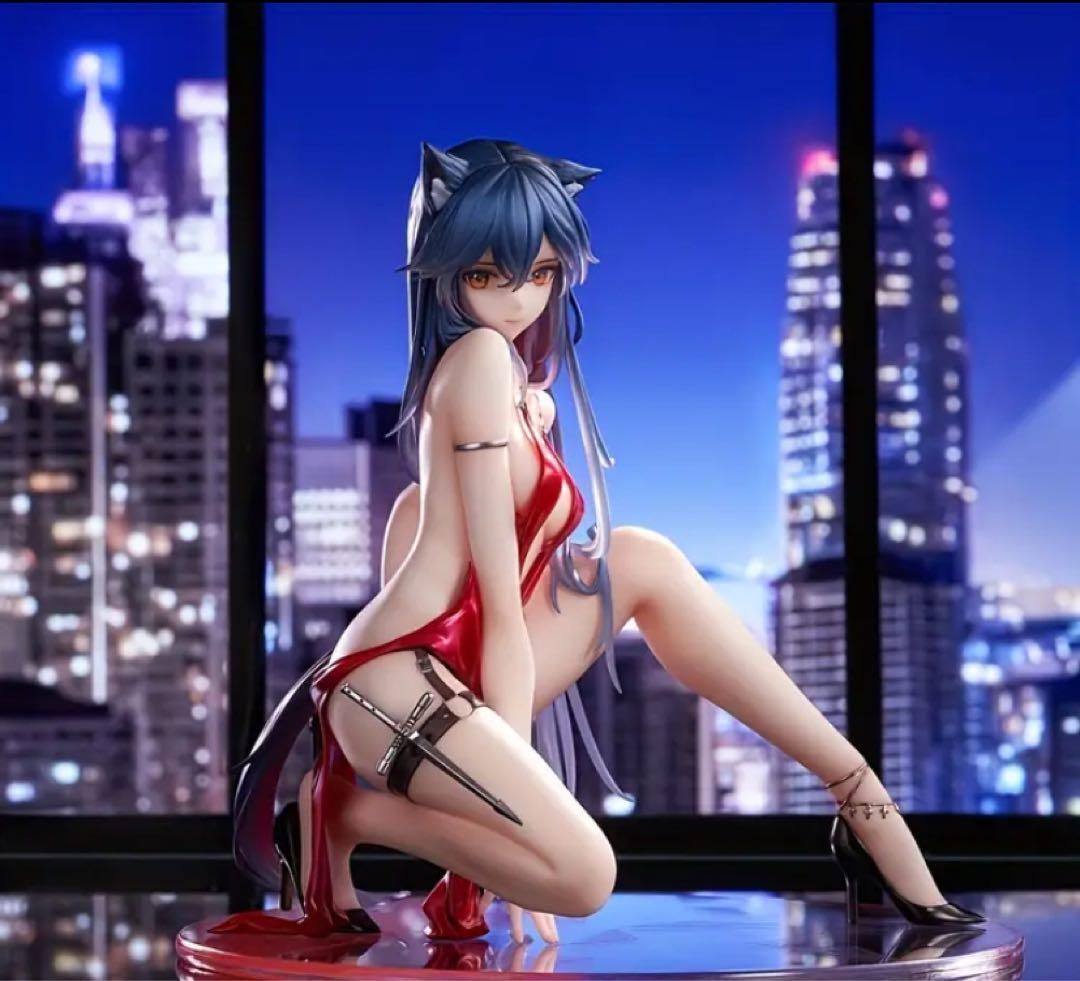 赤ドレス　猫耳　スパイ　セクシーフィギュア　14cm 箱有り