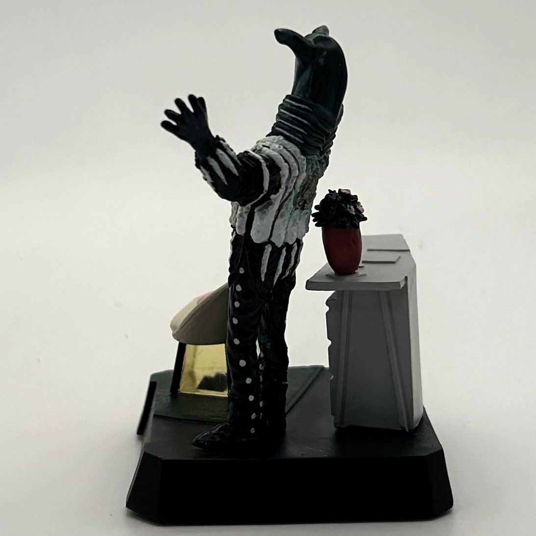 ウルトラマン ウルトラ怪獣名鑑 ウルトラマンセブン編1 ダーク・ゾーン