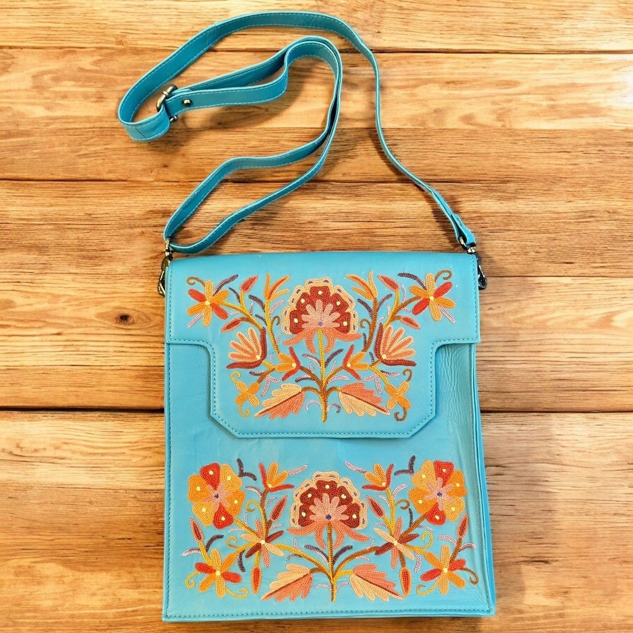 ショルダーバッグ 牛革 カシミール刺繍 フラワーモチーフ エスニック 