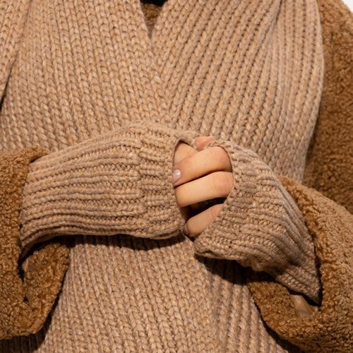UGG ニット帽・指なしグローブ セット UGG ニット帽・指なしグローブ セット UGG ニット帽・指なし