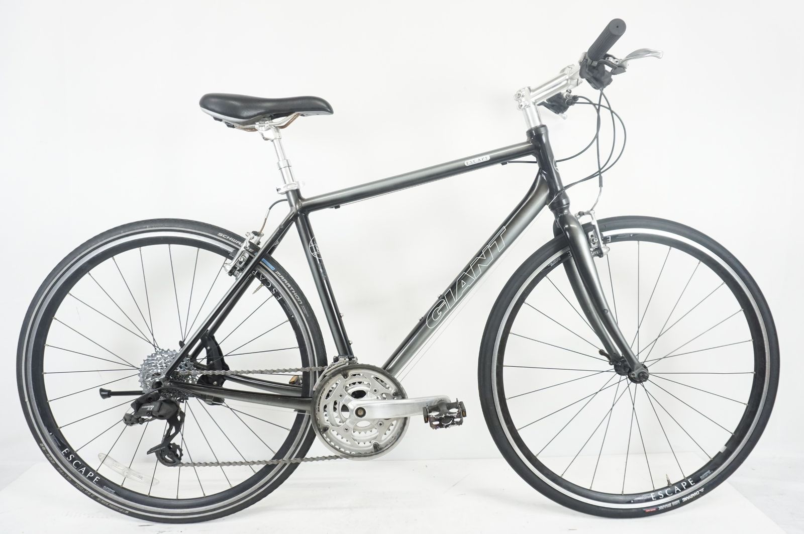 愛知周辺での引渡し限定】GIANT ESCAPE RX3 2021年モデル 愛知周辺での