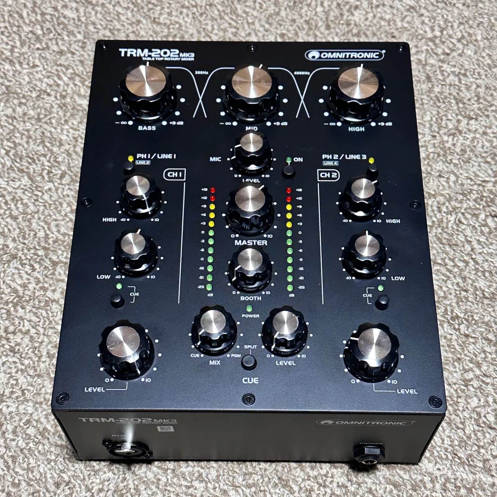 5U ラックマウントブース 木製 天板　urei1620 ロータリーミキサー 5U ラックマウントブース 木製 天板 urei1620 ロータリーミキサー UREI