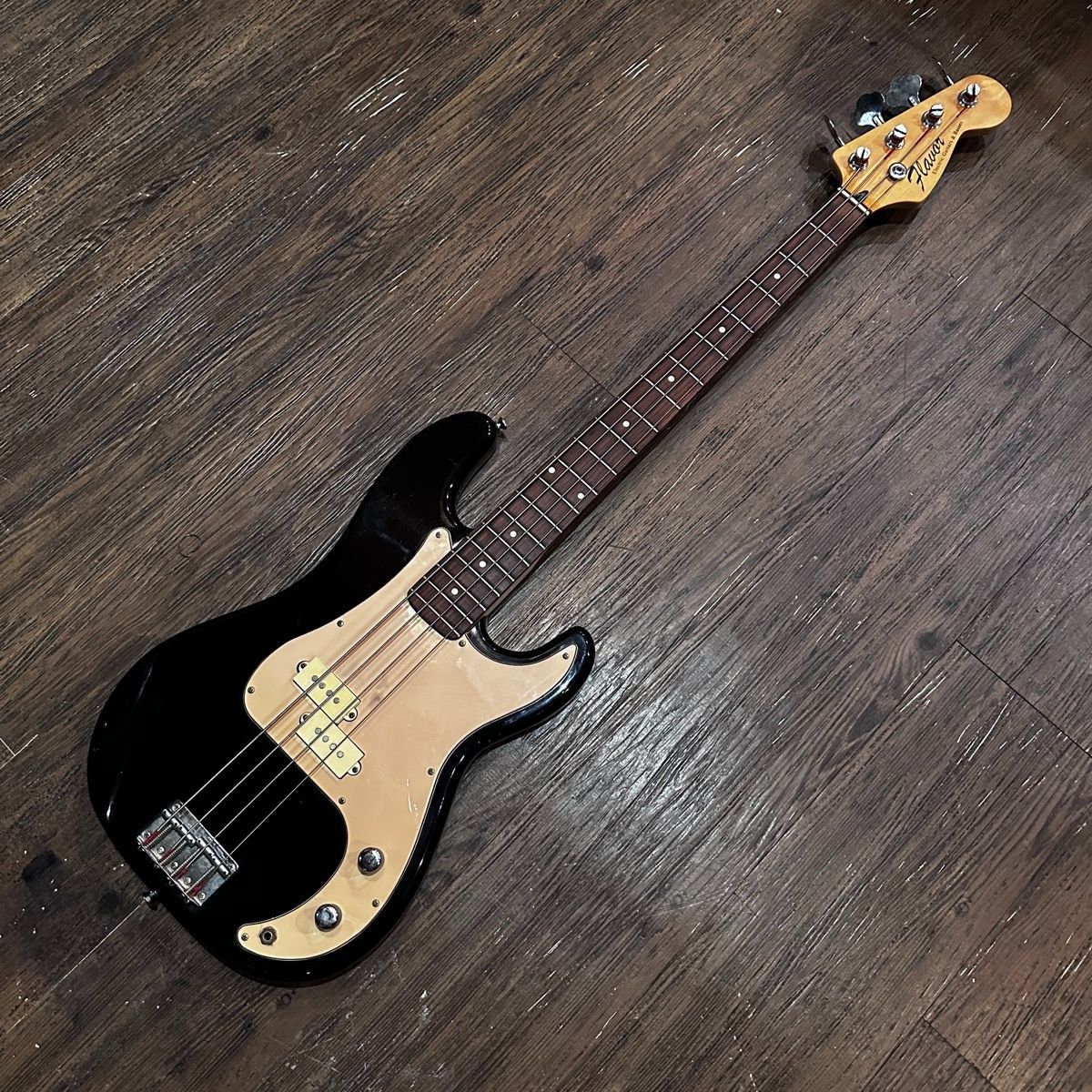Flavor Electric Bass エレキベース フレイバー Fロゴ - メルカリ