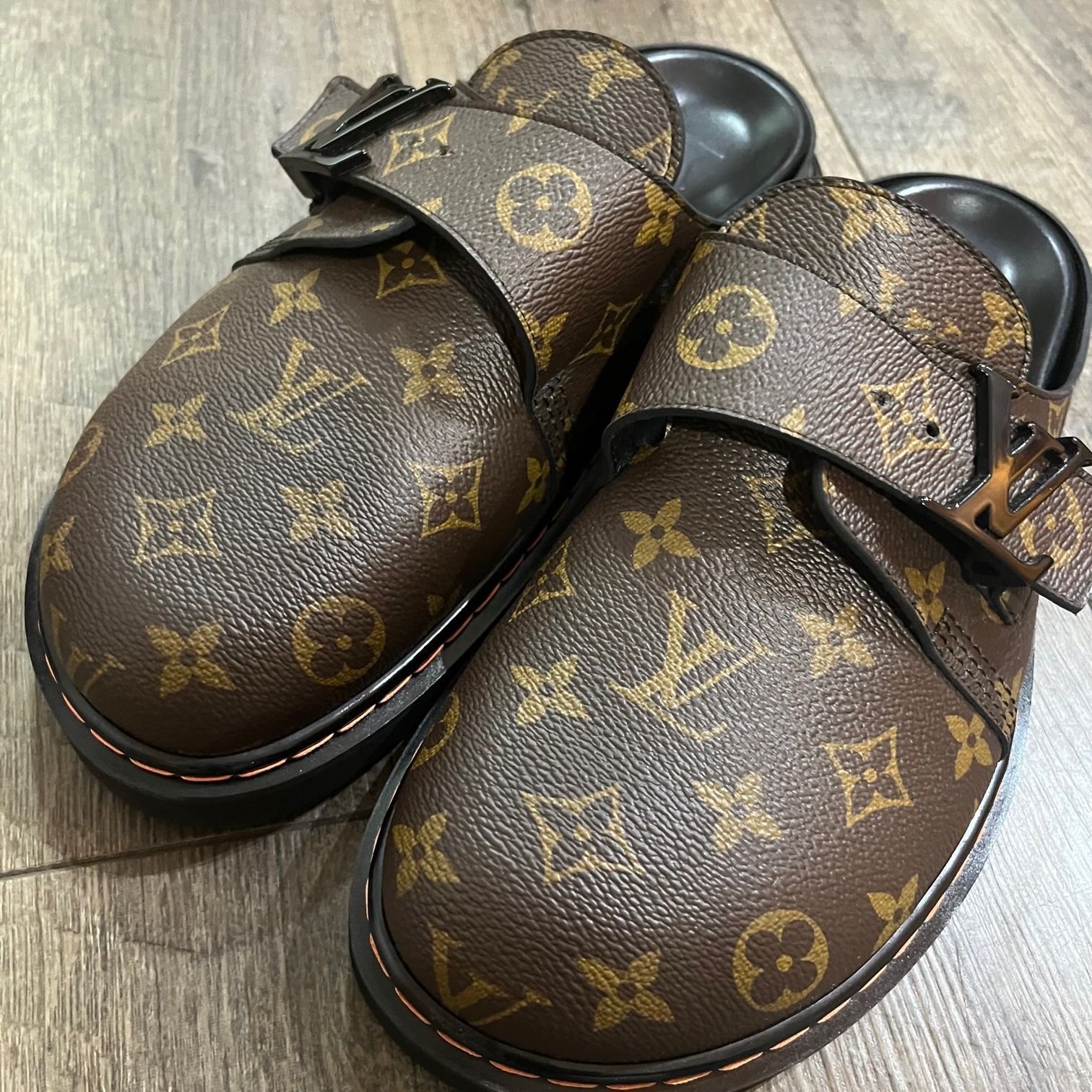 ルイヴィトン サンダル モノグラム イージー ライン ミュール Louis