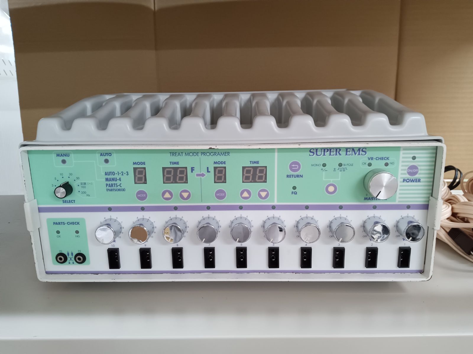 業務用　スーパーEMS 業務用低周波美容器 スーパーEMS ②
