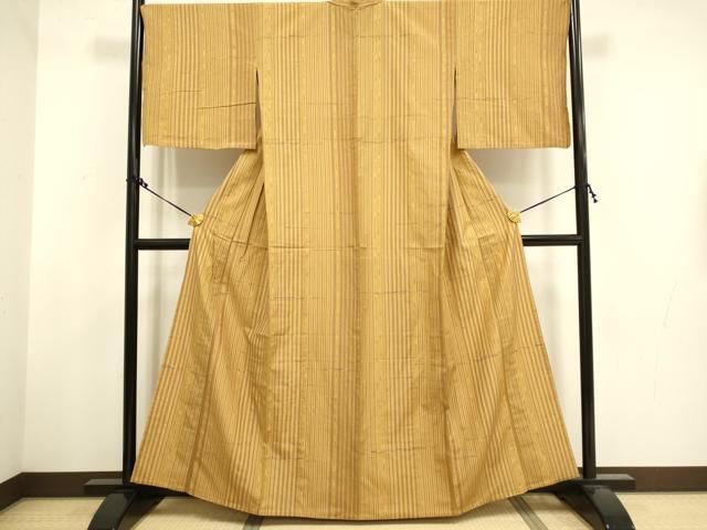 平和屋着物▽上質な紬 　単衣　色無地　黄唐茶色 　正絹　逸品　未使用　AAAU7986fy 平和屋着物▽上質な紬 単衣 色無地 黄唐茶色 正絹 逸品 未使用