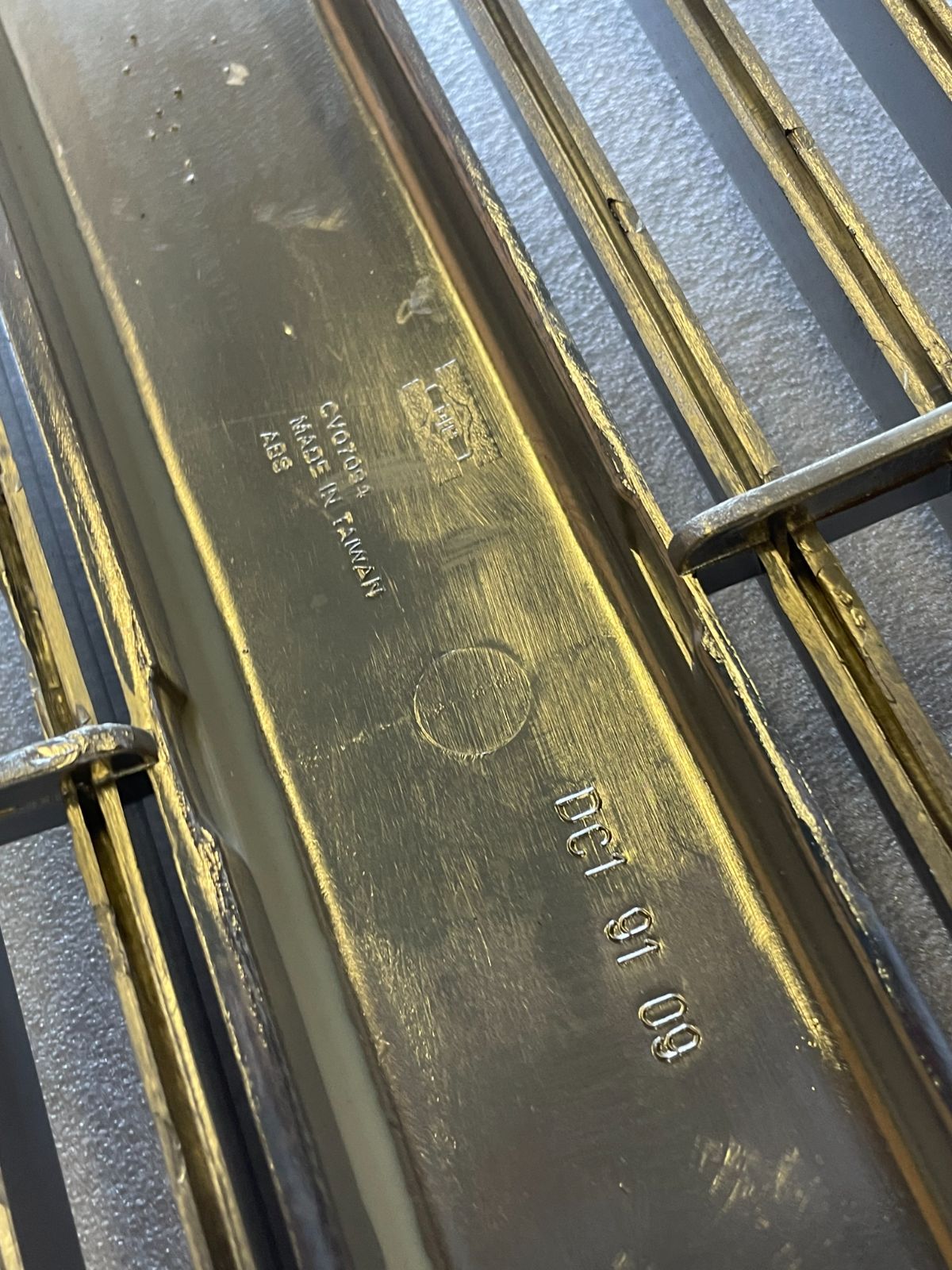 フロントグリル アフターパーツ