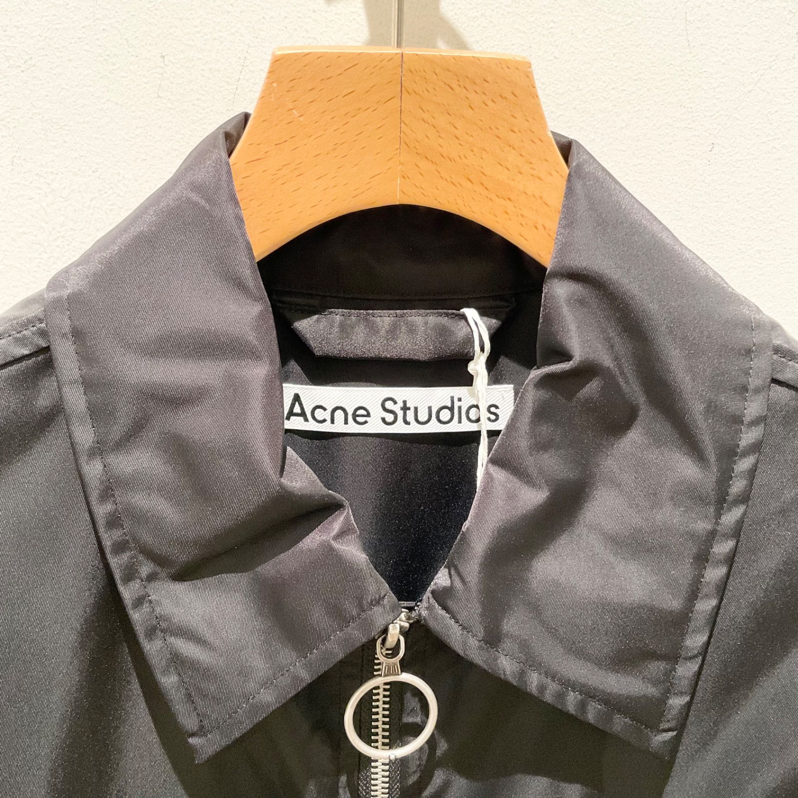 ◈ Acne