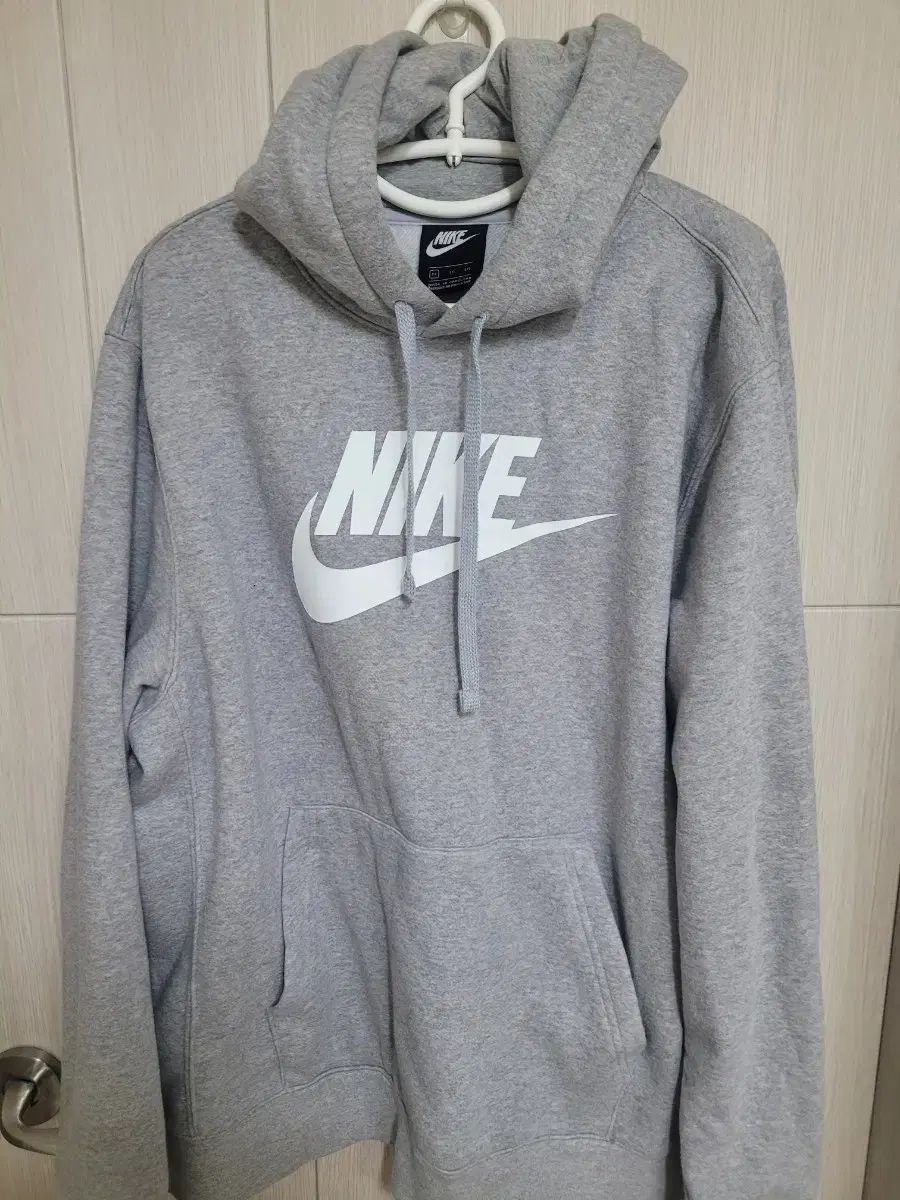 Nike(ナイキ） フード付きTシャツ 105 サイズ グレー