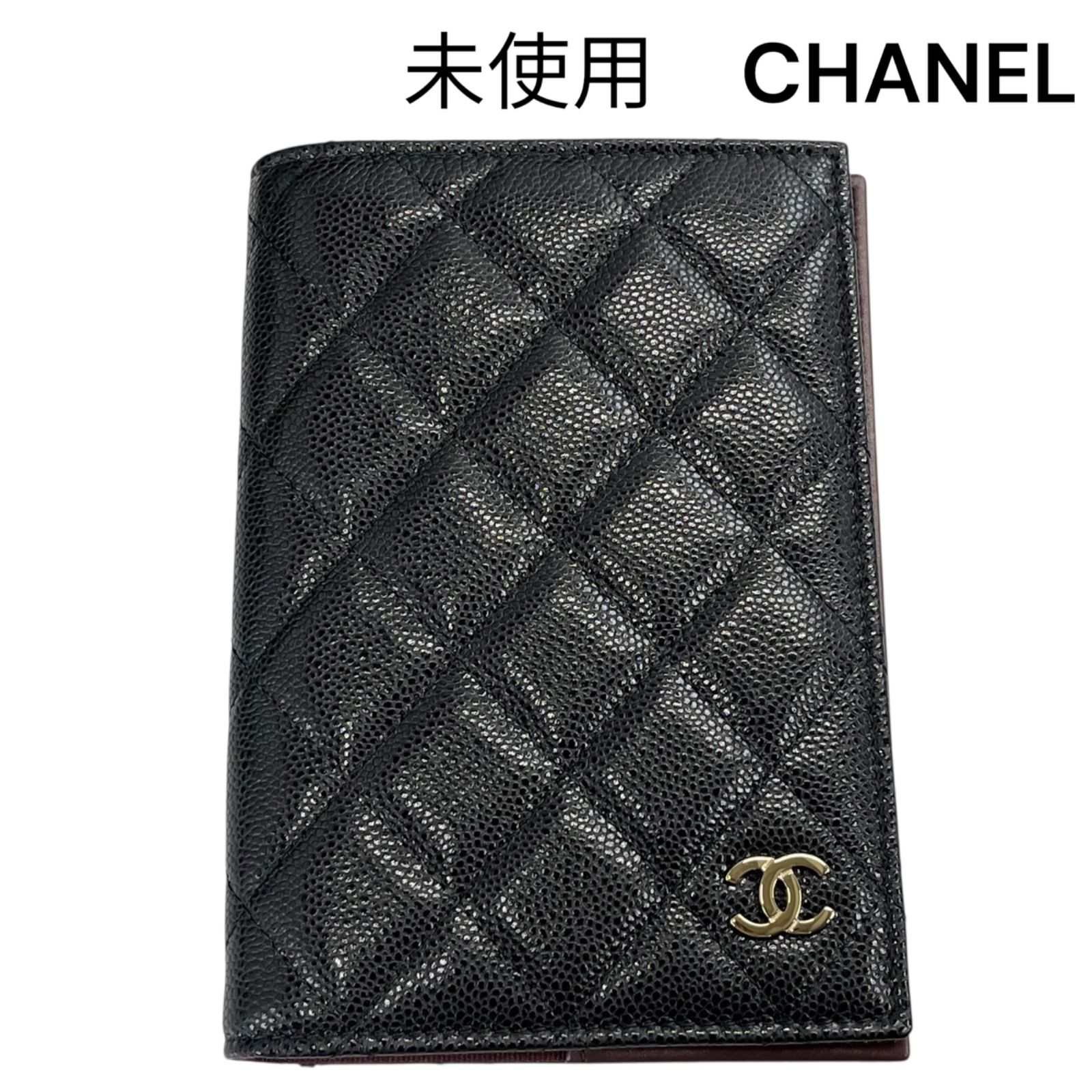 ● シャネル CHANEL キャビアスキン ココマーク パスポート ケース 黒 レザー レディース 5D551