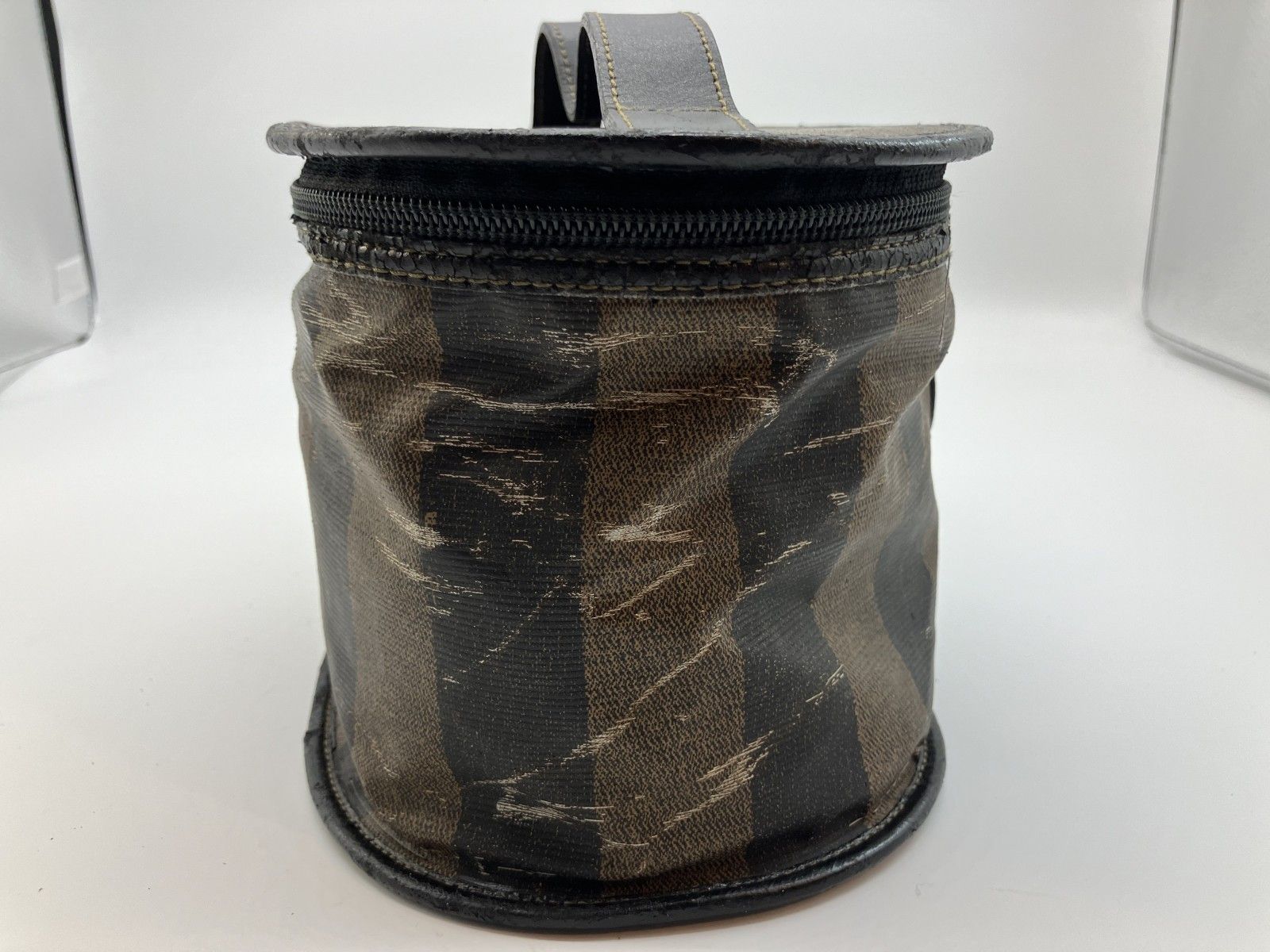 フェンディ FENDI ペカン柄 ポーチ 送料無料 フェンディ FENDI ポーチ