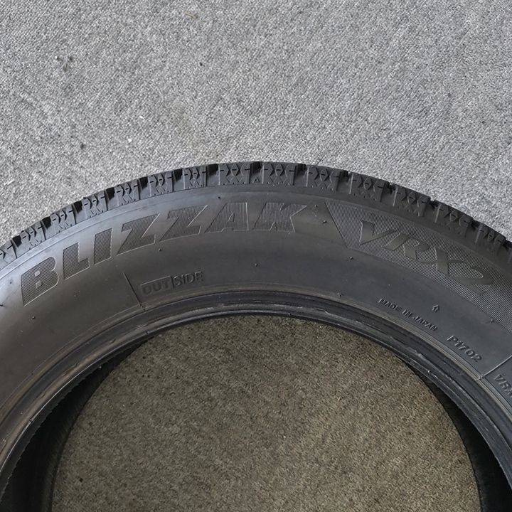 25095 _スタッドレスタイヤ