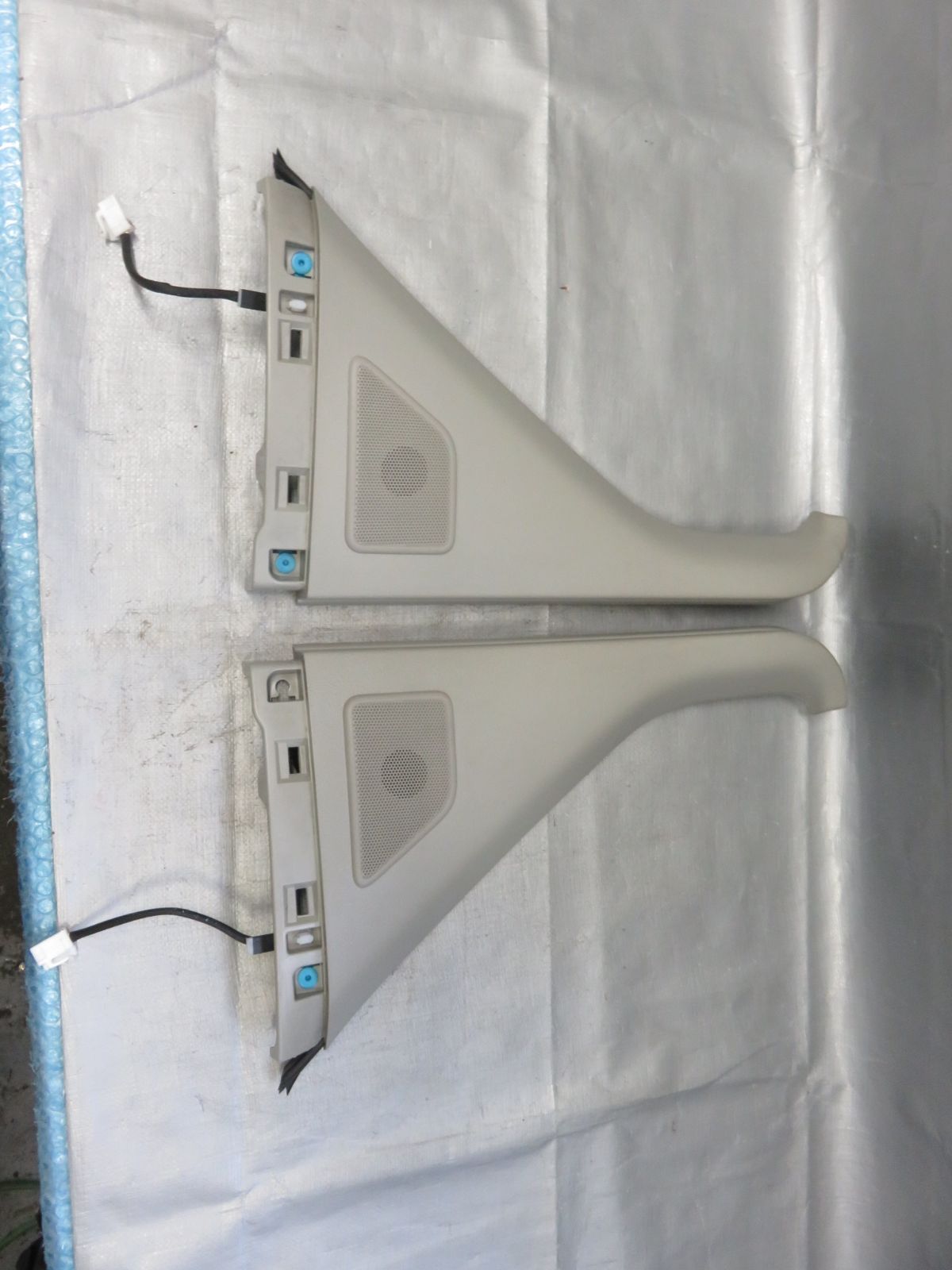 STD5242 アルファード|ヴェルファイア ANH20W ANH25W|GGH20W GGH25W スライドドアスピーカー ツイッター 左右セット 67667-58030グレー色