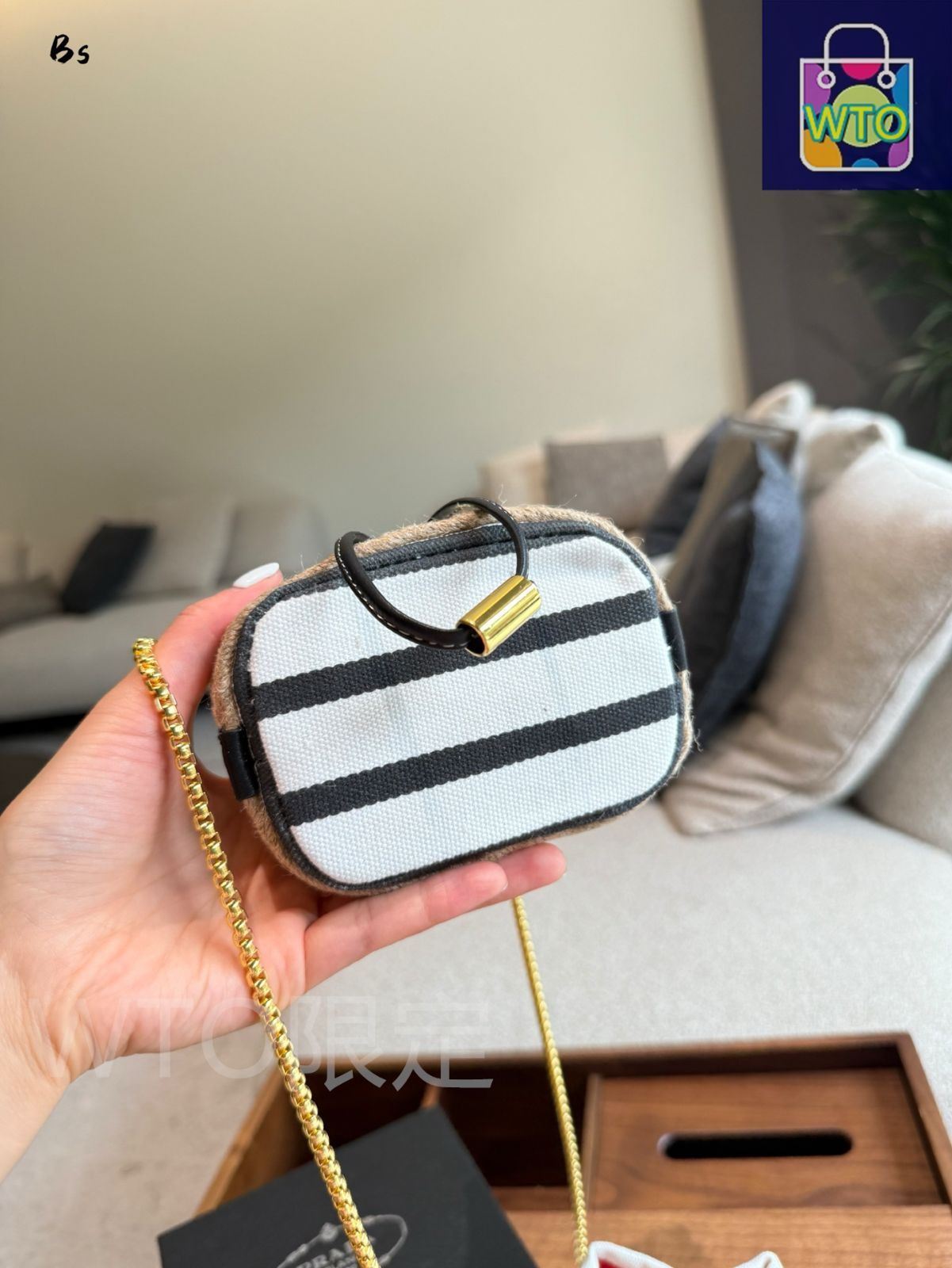 上品さ♡【PRADA】ロゴプリント ミニバケットバッグ 今日特価】Prada プラダ ミニ バケットバッグ シリーズ ナビー風