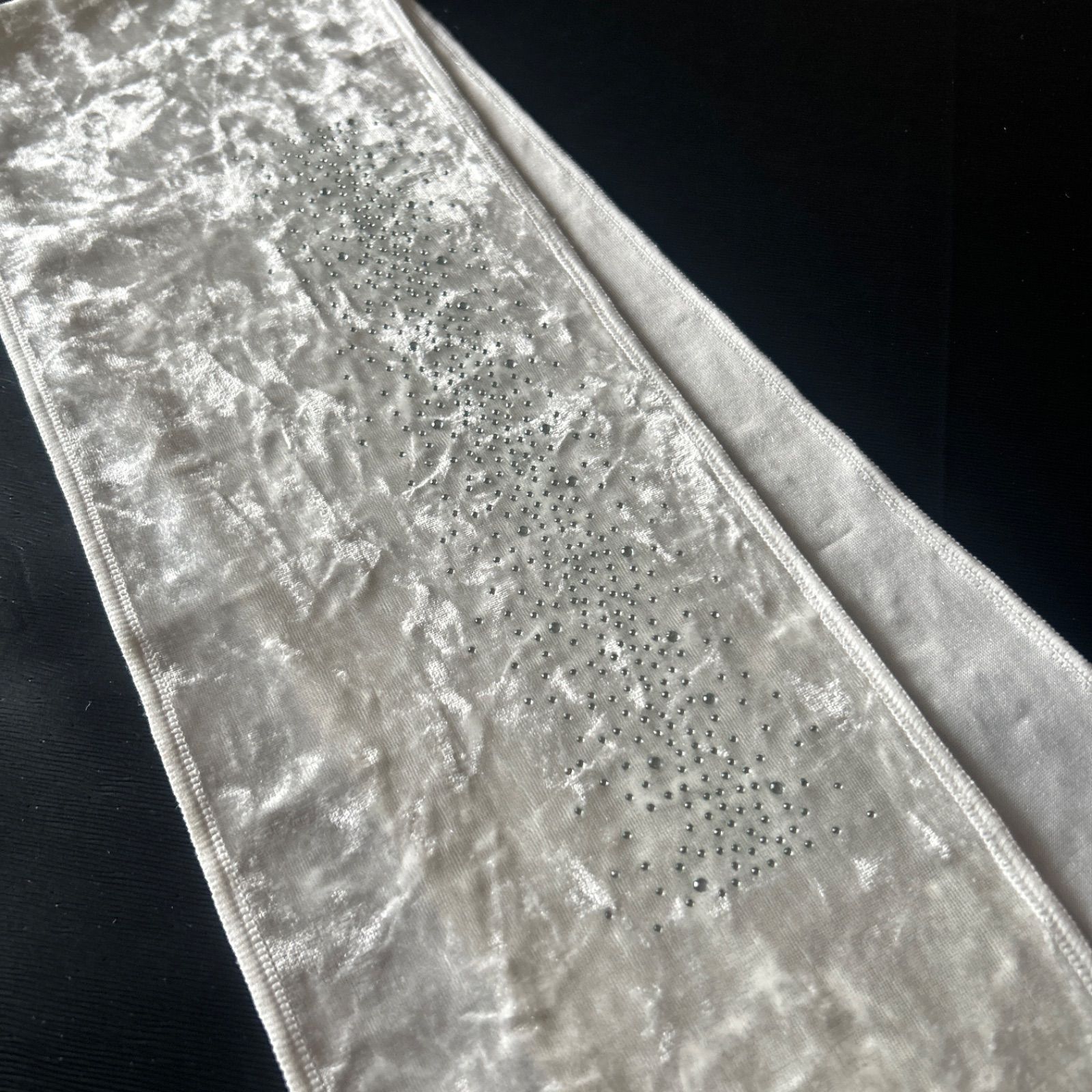 豪華ベルベット半衿 ラインストーン／ホワイト - メルカリ