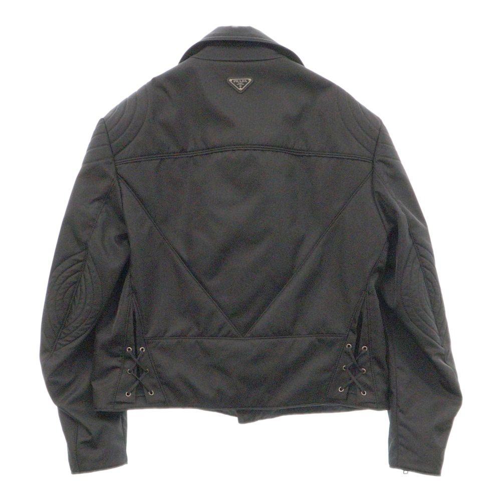 PRADA (プラダ) トライアングルロゴプレート付き リナイロン 中綿入り  