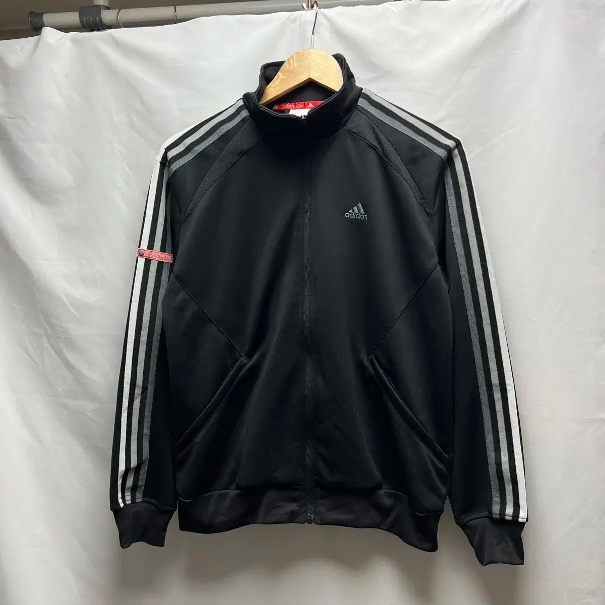 adidas　トラック　ジャケット　95 3本ライン　刺繍　メンズ　ビンテージ M 95 adidas(アディダス) レディース 3本線 ジャージ ジップアップ