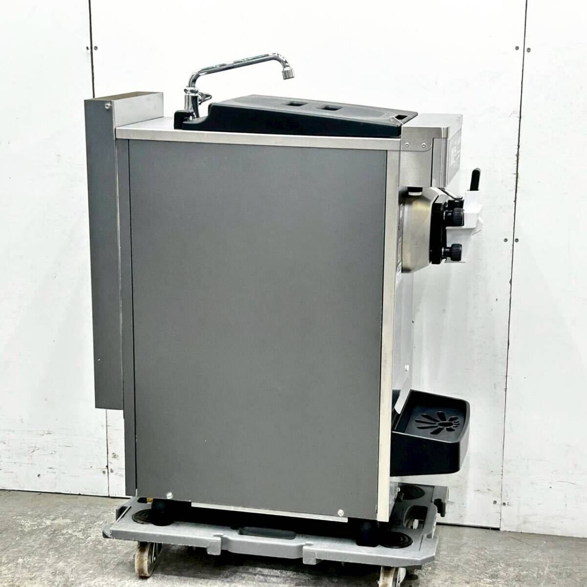 美品 2024年製 日世 ソフトクリームサーバー CI-9724AT 三相200V