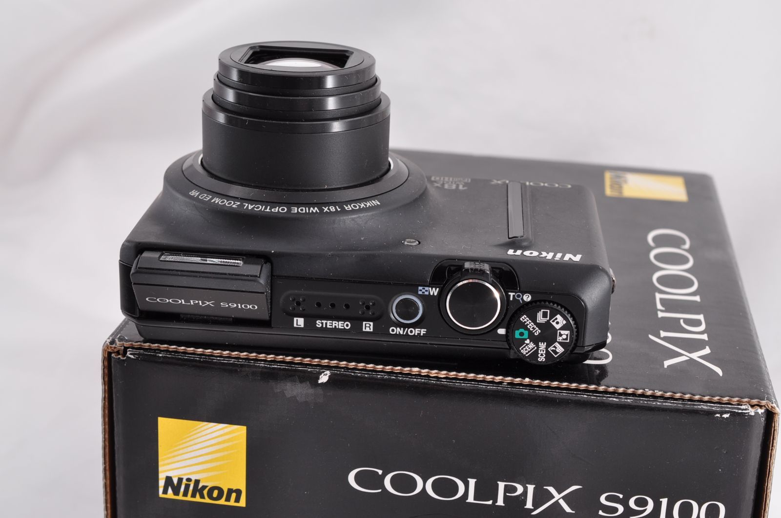 値下げ中★ 美品 Nikon COOLPIX S9100 付属品多数有り ニコン デジカメ　コンデジ　コンパクトデジカメ