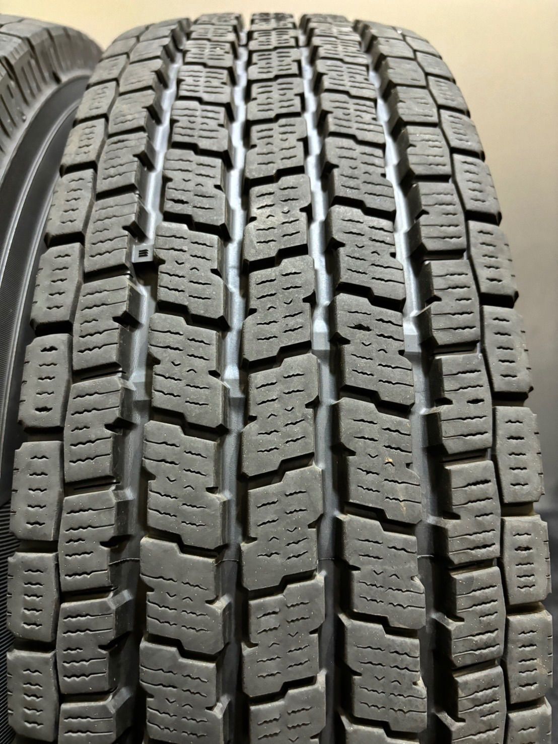 ☆195/80R15 107/105L LT YOKOHAMA/iG91 22年製 トヨタ ハイエース 