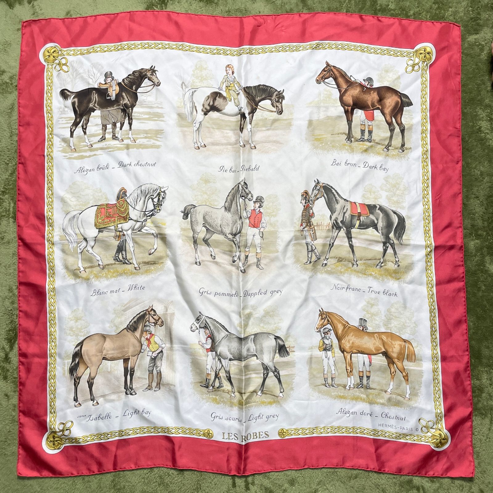 特価！HERMESエルメス カレ90 スカーフ LES ROBES 馬の毛色 エルメス カレ90 LES ROBES 馬の毛色 スカーフ シルク ブラウン