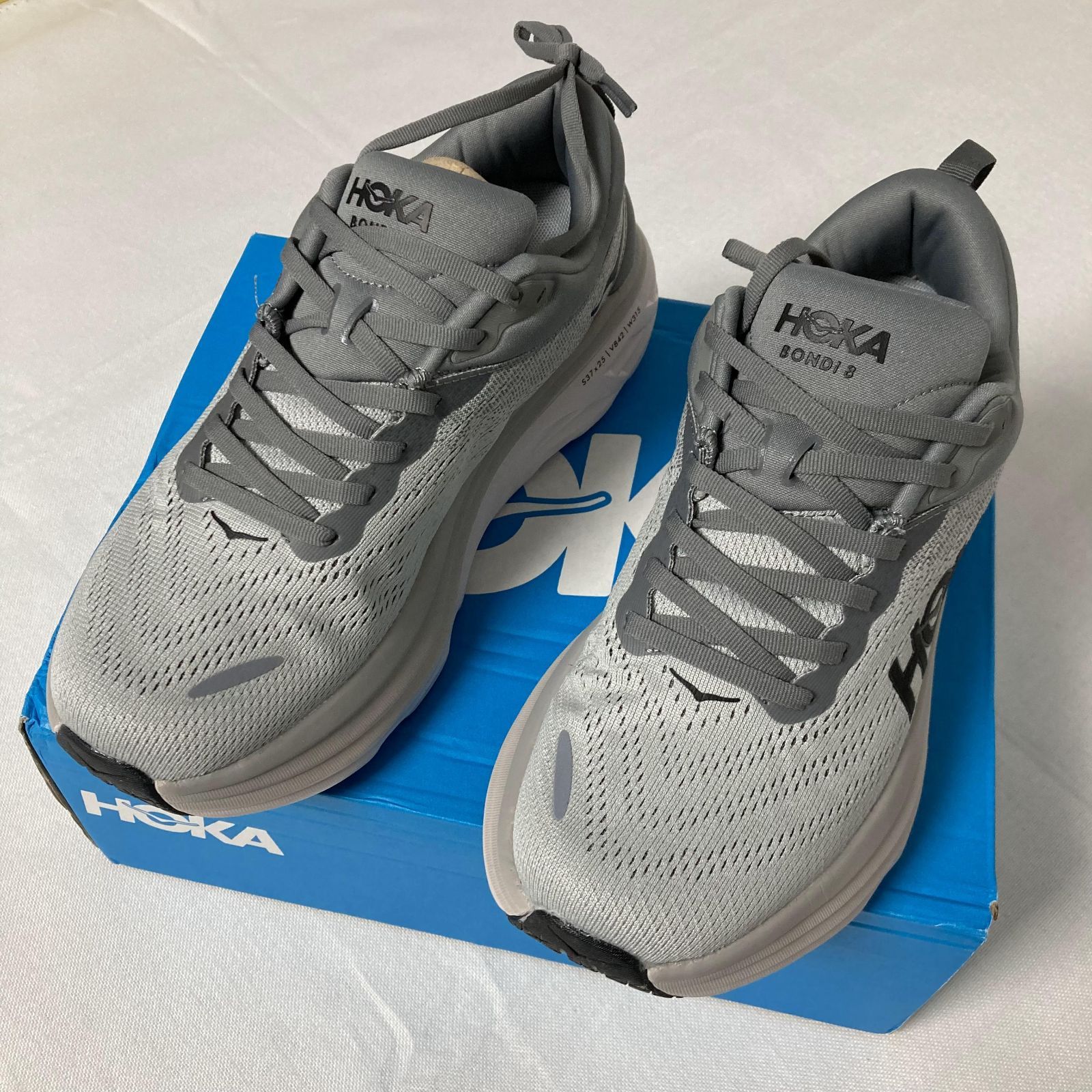 美品 HOKA ONEONE BONDI 8 ホカオネオネ スニーカー