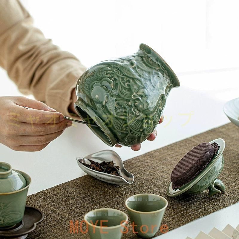 中国美術 青磁浮彫り錦鯉茶筒 茶器 茶入れ 青磁 茶道具 新品未使用 中国美術 青磁浮彫り錦鯉茶筒 茶器 茶入れ 青磁 茶道具 新品未