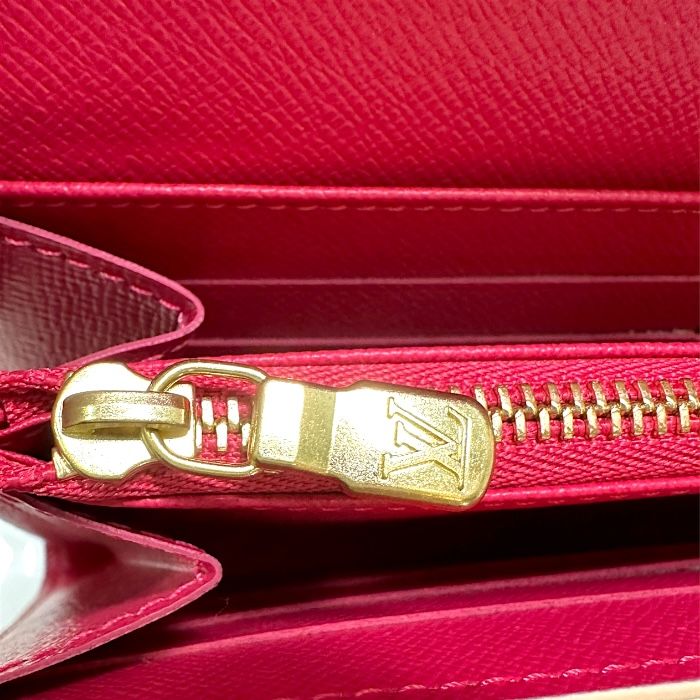 ＼新古品／LOUIS VUITTON ルイ・ヴィトン  ポルトフォイユ サラ N45296 フラワースタッズ かわいい 二つ折り財布 長財布 ダミエアズールキャンバス ベージュ/ピンク レディースファッション【中古】 LOUIS VUITTON - ＼新古品／LOUIS VUITTON ルイ・ヴィトン