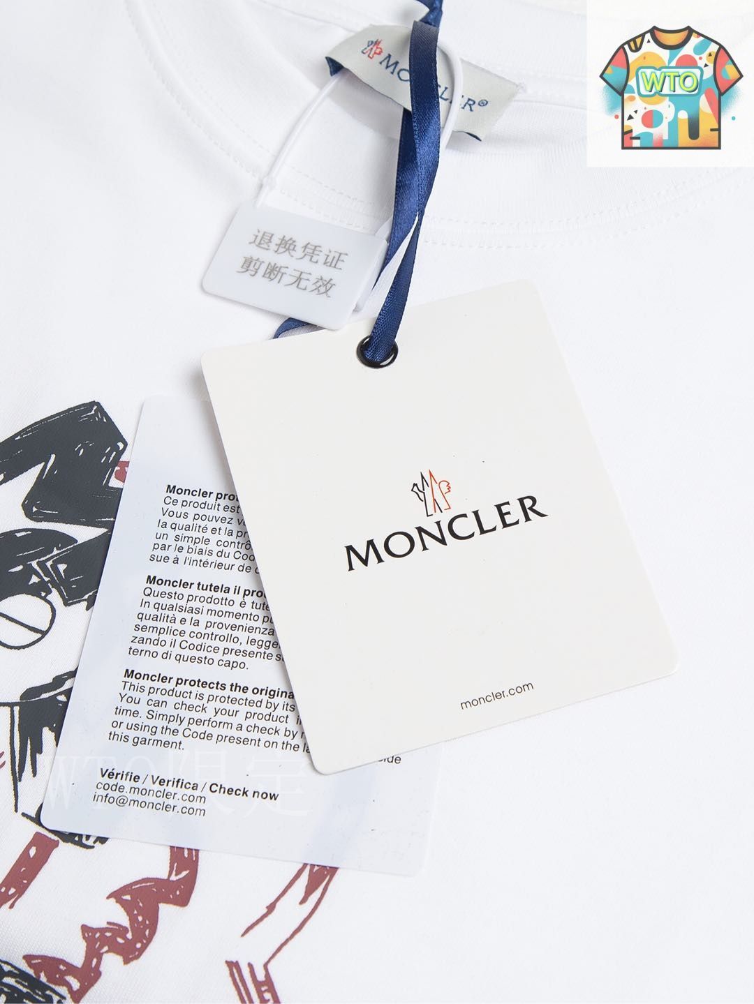 MONCLER ロゴプリント ショートスリーブTシャツ すぐ届く！ 今日特価】Moncler ロゴプリントショートスリーブ T シャツ