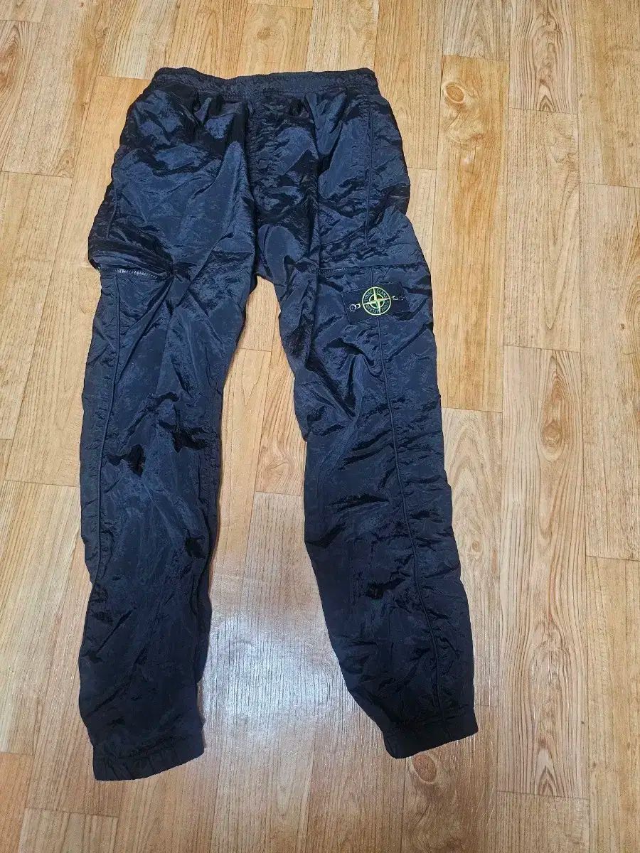 STONE ISLAND ストーンアイランド ブラック カーゴ ズボン ナイロン