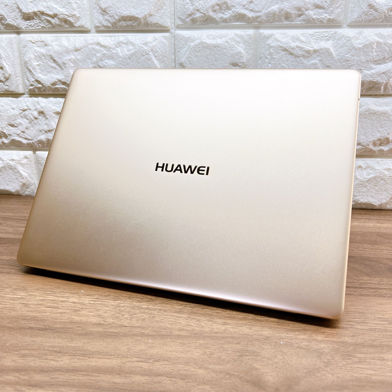 【超美品】爆速SSD搭載☘HUAWEI☘Core i7第7世代☘Office付き