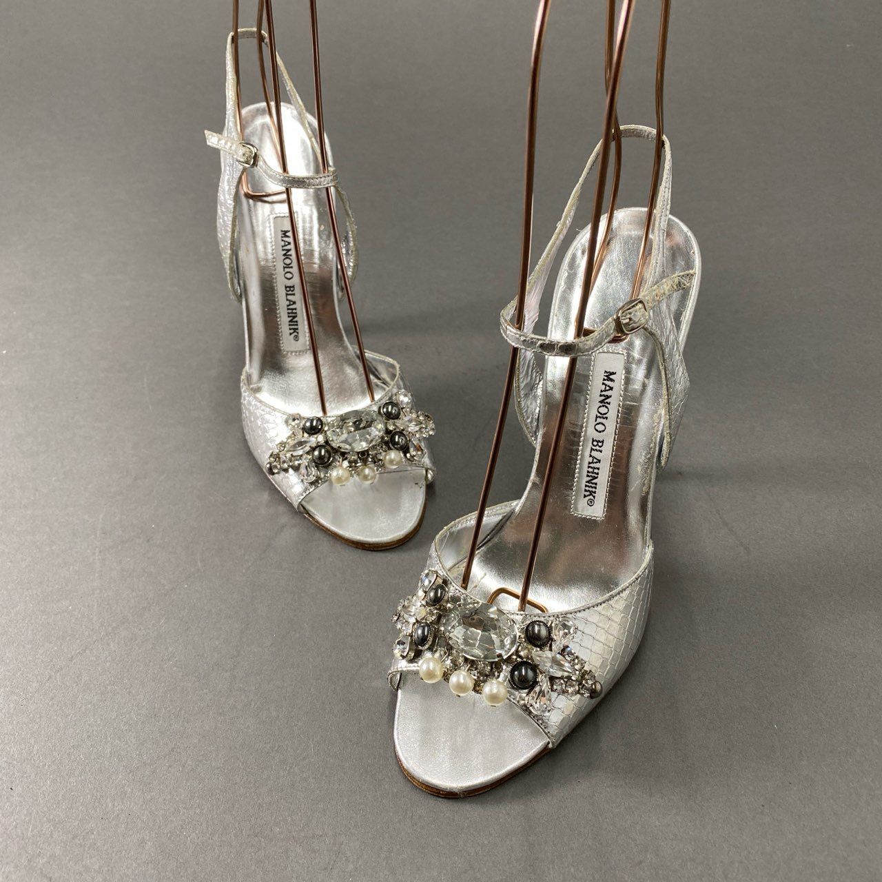 3f18 MANOLO BLAHNIK マノロブラニク パールビジュー ヒール