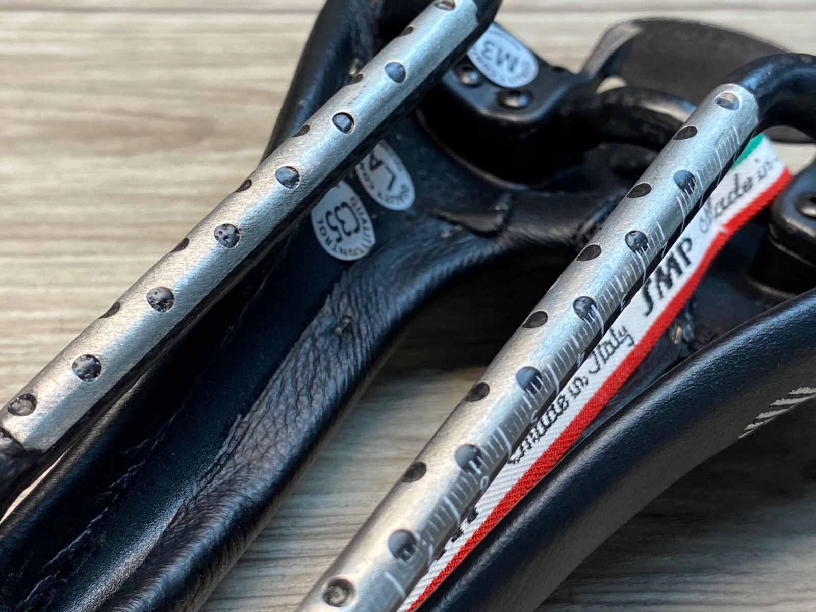 JE835 SELLE SMP dynamic サドル カーボンレール 138mm 黒