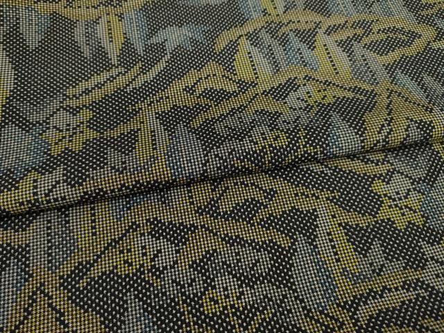 平和屋着物○本場大島紬 一元絣 樹林風景文 黒地 正絹 逸品 AAAY9059ck