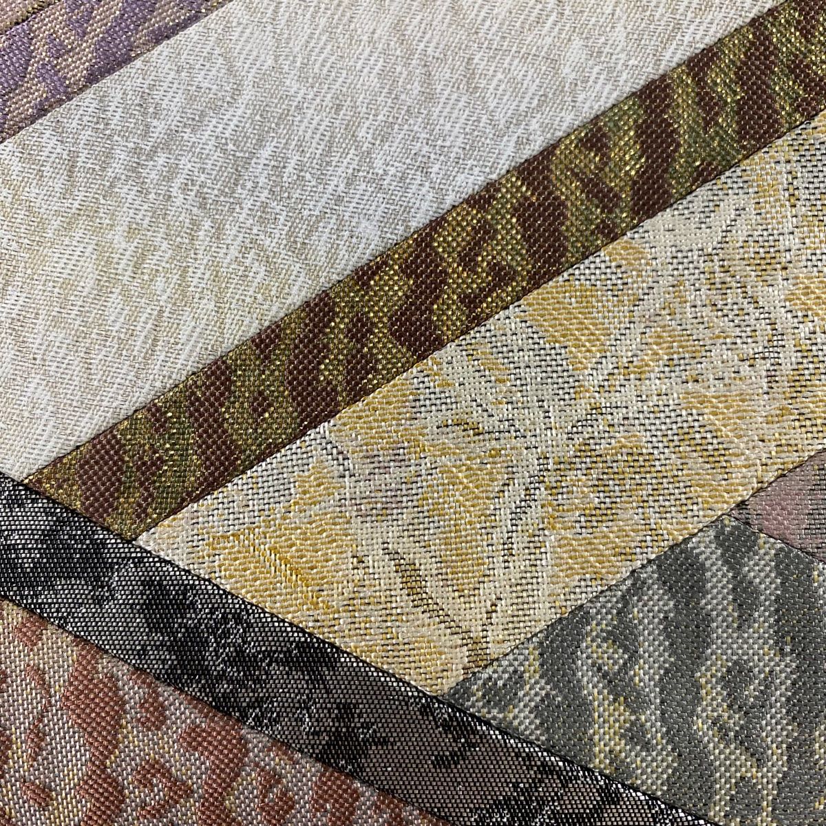 袋帯 秀品 やまと 幾何学模様 金糸 箔 薄黄土色 お太鼓柄 正絹