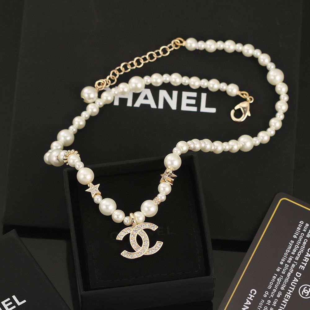 新品未使用】CHANEL(シャネル) パールとスターモチーフ ラインストーン装飾ゴールドネックレス - メルカリ