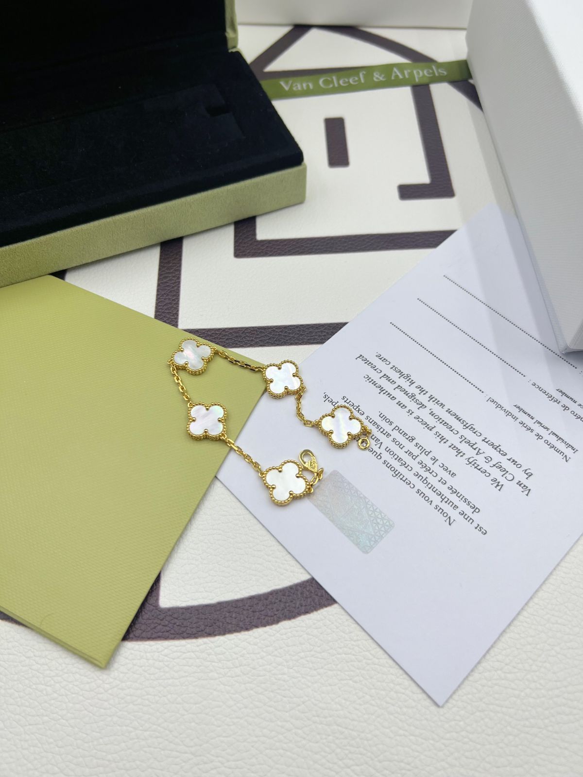 本物保証Van & Cleef Arpels フリブォル シルバーブレスレット 楽天市場】フリヴォル ヴァンクリーフ ブレスレットの通販