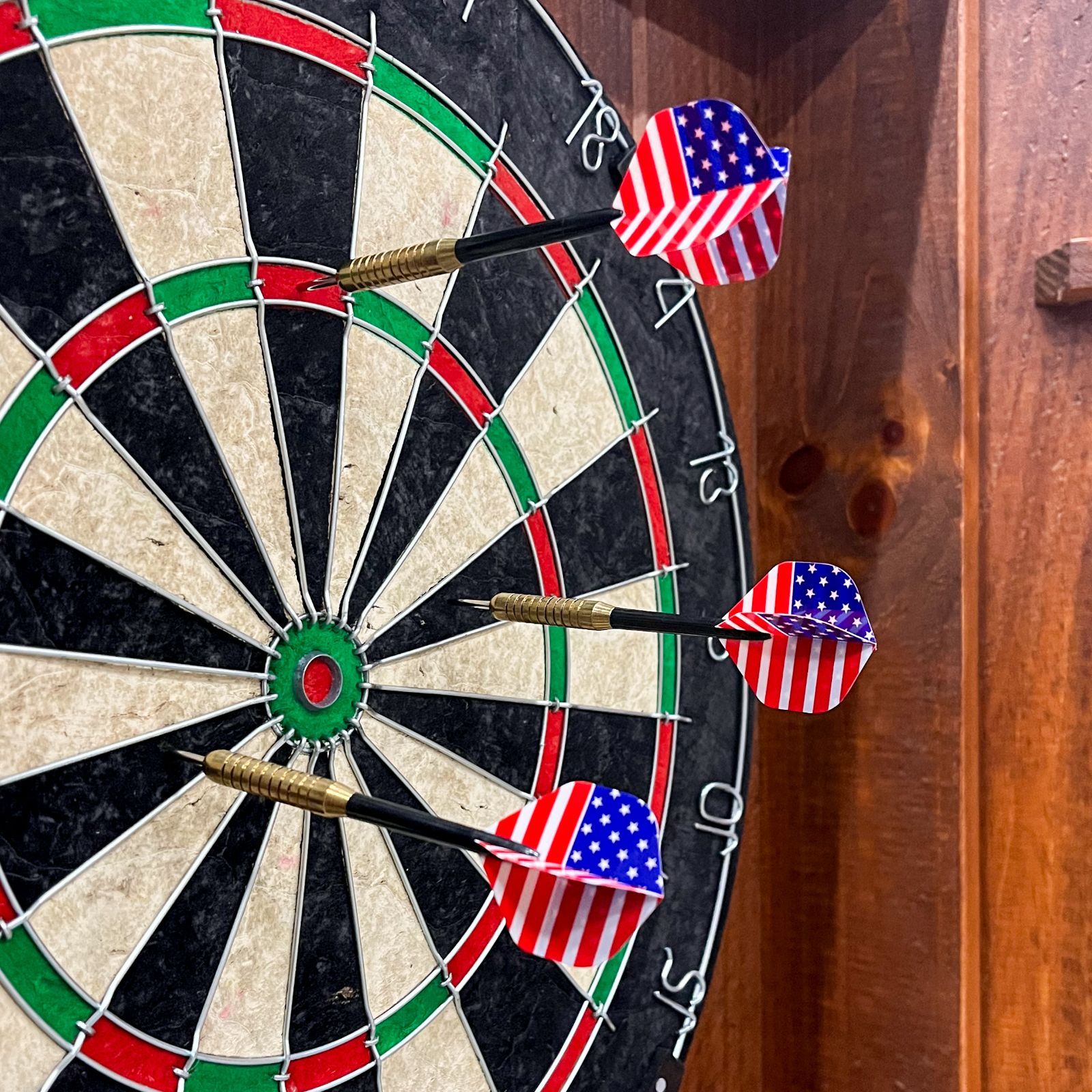 Vintage Hard Darts Board ビンテージ ダーツボード - メルカリ